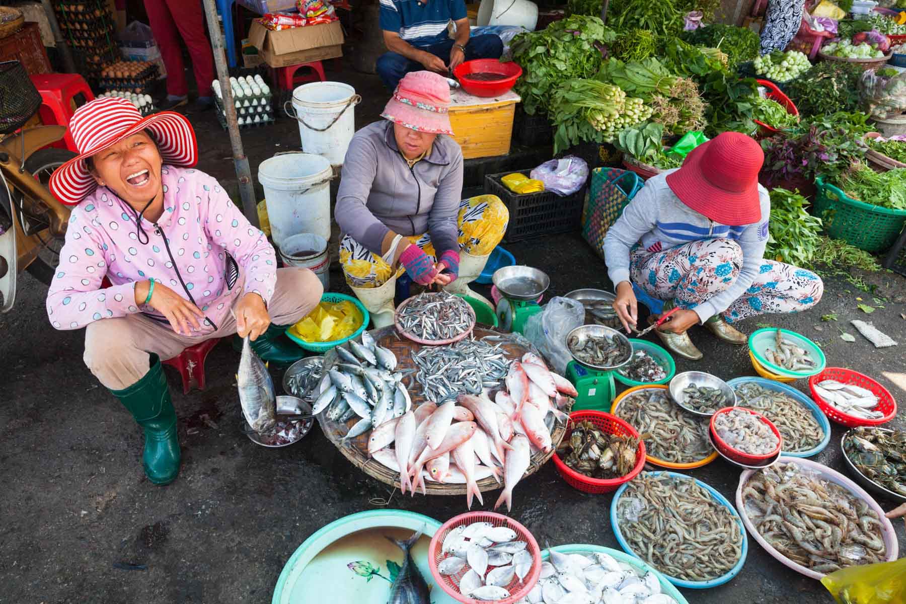 /fm/Files//Pictures/Ido Uploads(1)/Asia/Vietnam/Food/Nha Trang - Women Selling Seafood Wet Market - NS - SS.jpg